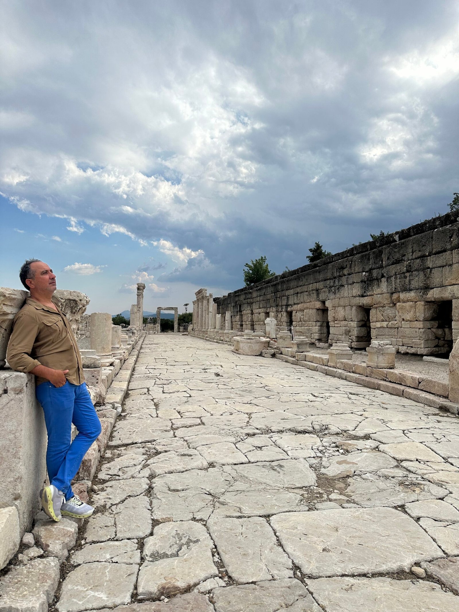 Yalnızlık ve İnsan İlişkileri — Ali Bıçak